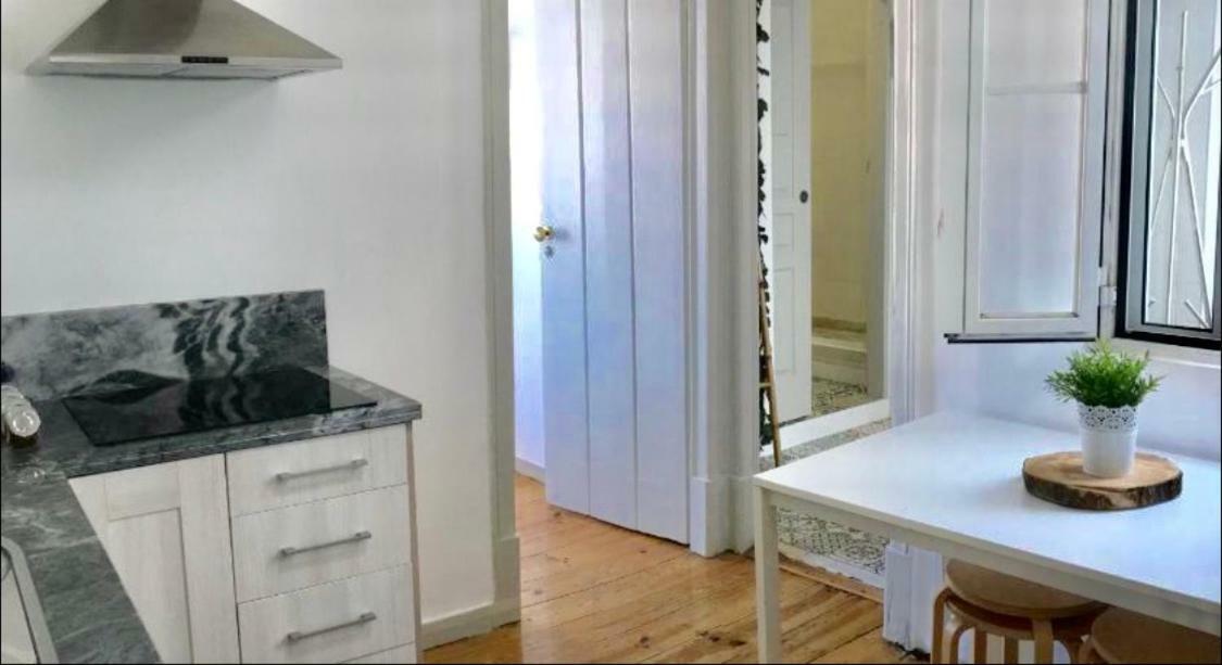 Love Inn Bairro Alto 4 Lisboa 外观 照片
